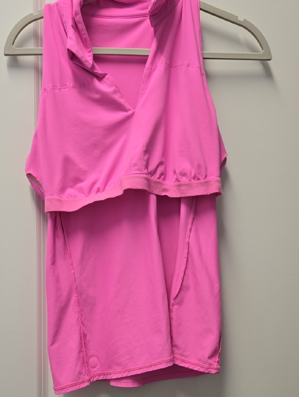 Lilly Pulitzer Luxletic Top Built In Bra - Picture 6 of 7